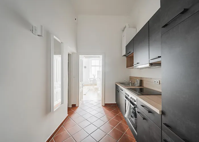 Urban Living - 18th District