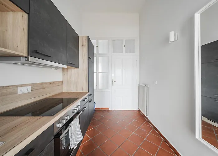 Urban Living - 18th District 3*