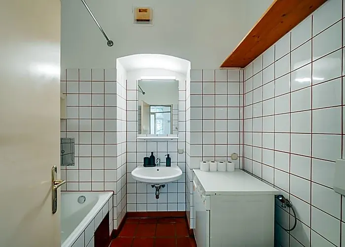 Urban Living - 18th District 3* Wiedeń