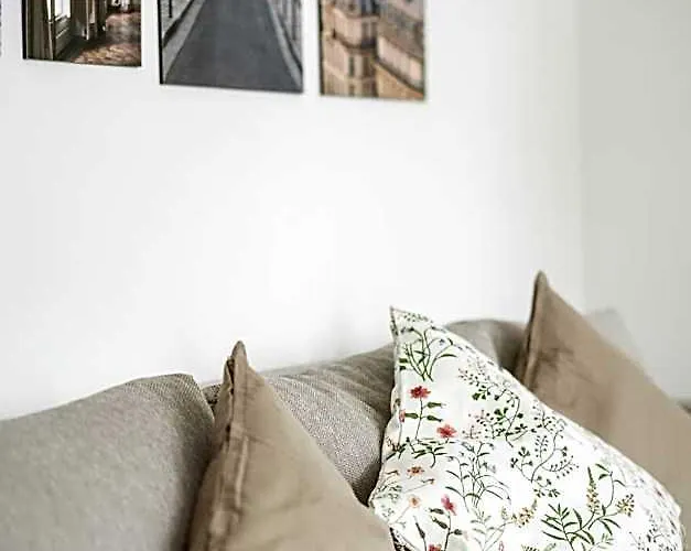 Urban Living - 18th District 3*